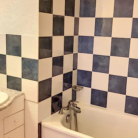 Confort Avec Balcon, Skis Aux Pieds, Piscine Chauffee, Proche Commerces Et Remontees Mecaniques - Fr-1-267-231 Apartment *